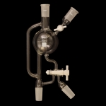 Solvent Distilling Head Volume: 250 mL. Joints size: 24/40. Stopcock bore size: 2 mm.
